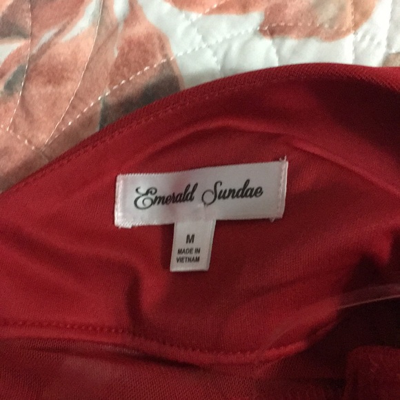 Red dress - Picture 3 of 3